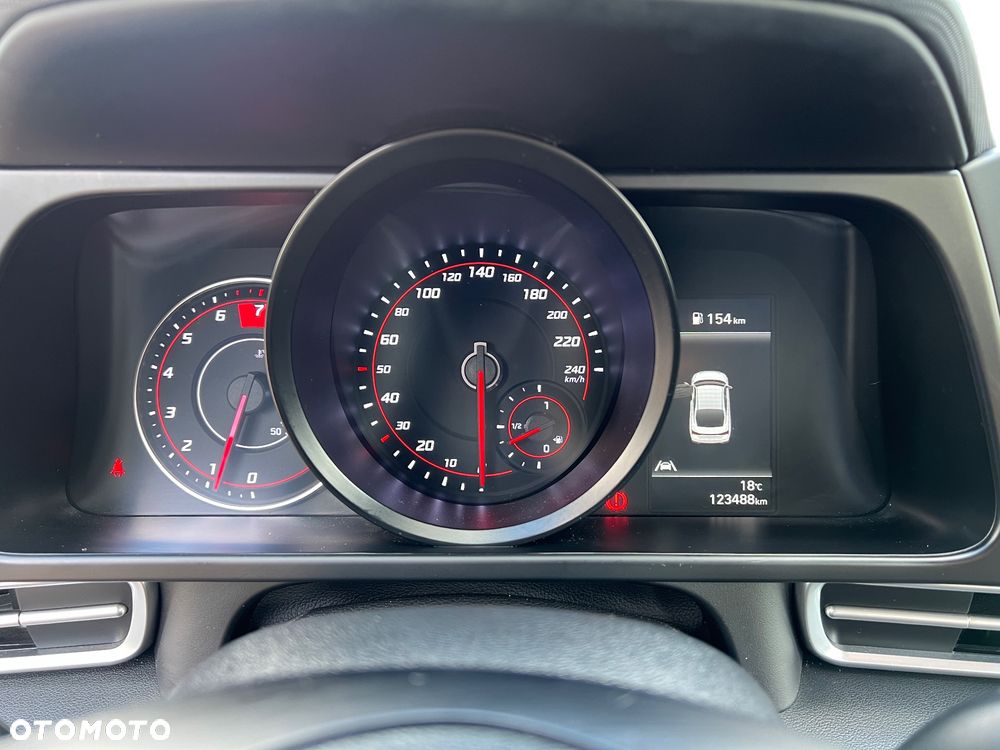 Hyundai Elantra - 20