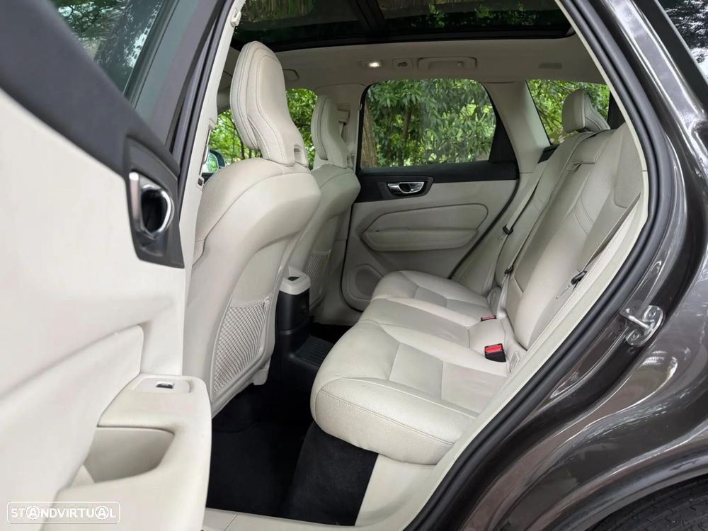 Volvo XC 60 2.0 T6 PHEV Inscription Expression AWD - 37