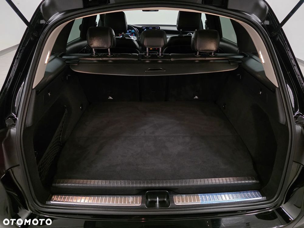 Mercedes-Benz GLC 300 de 4Matic 9G-TRONIC AMG Line Plus - 38