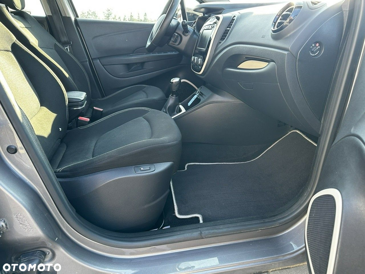 Renault Captur - 21