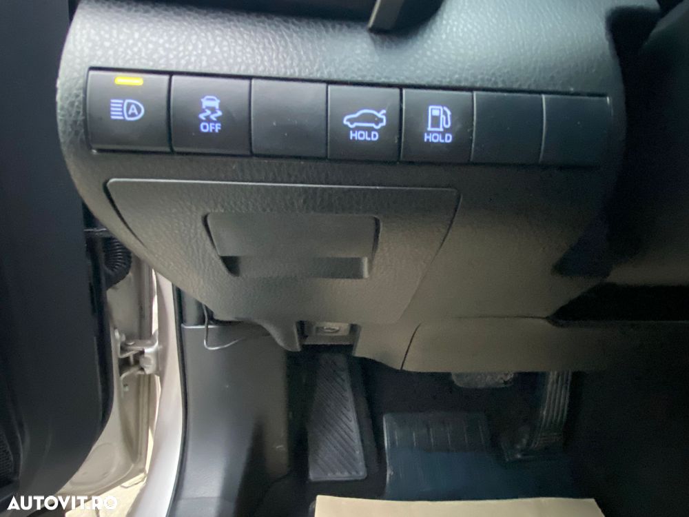 Toyota Camry 2.5 Hybrid Exclusive - 7