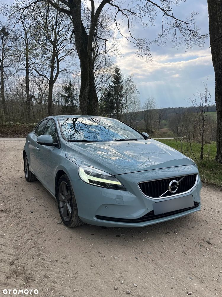 Volvo V40 D2 Drive-E SCR Momentum - 1