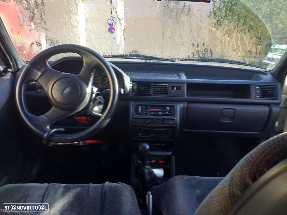 Ford Fiesta - 11
