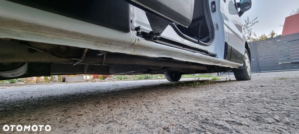Opel Vivaro - 8