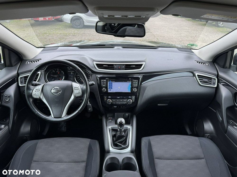 Nissan Qashqai - 25