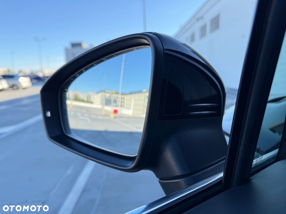 Volkswagen Tiguan - 19