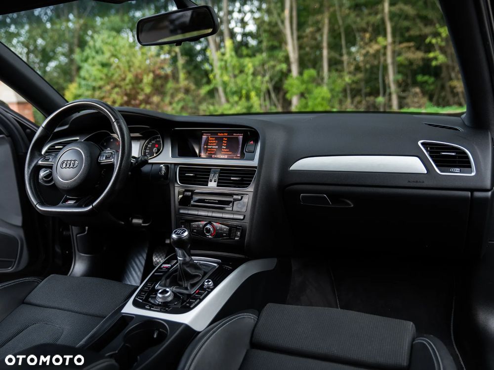 Audi A4 Avant 2.0 TDI DPF S line Sportpaket - 32