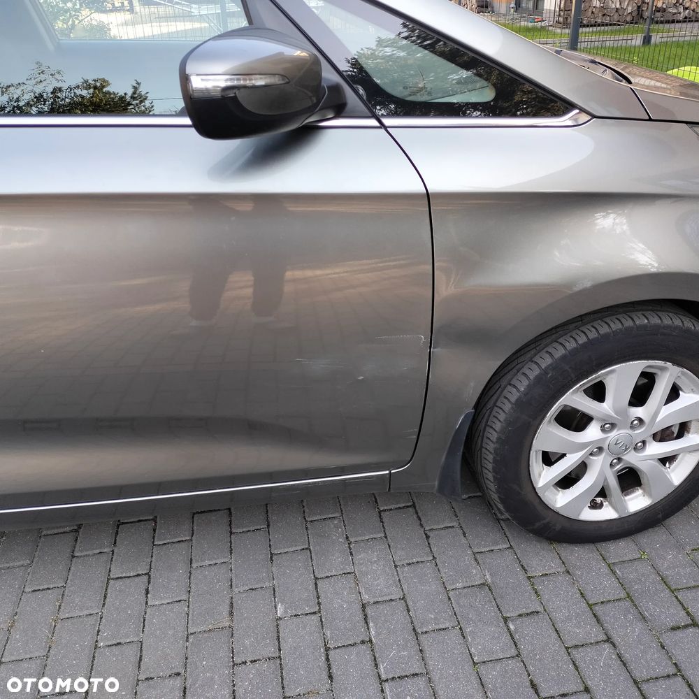 Kia Carens 1.6 GDI L - 7