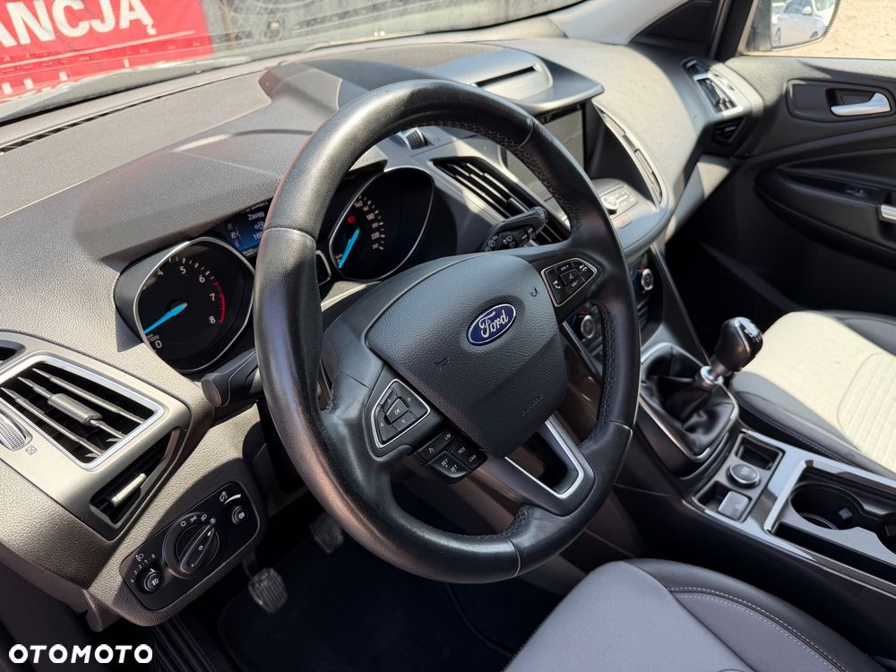 Ford Kuga - 11