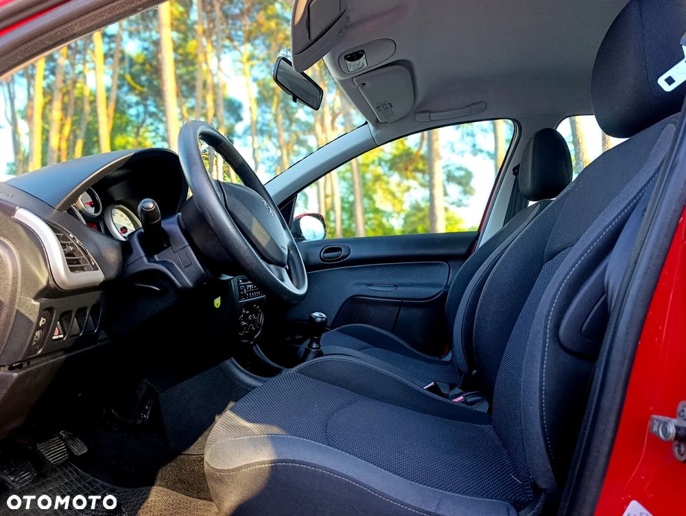 Peugeot 206 plus 75 - 12