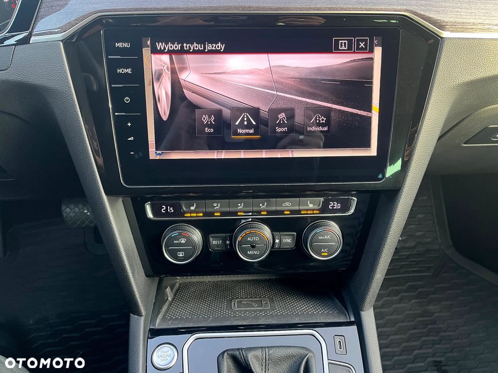 Volkswagen Passat 2.0 TSI Elegance DSG - 18