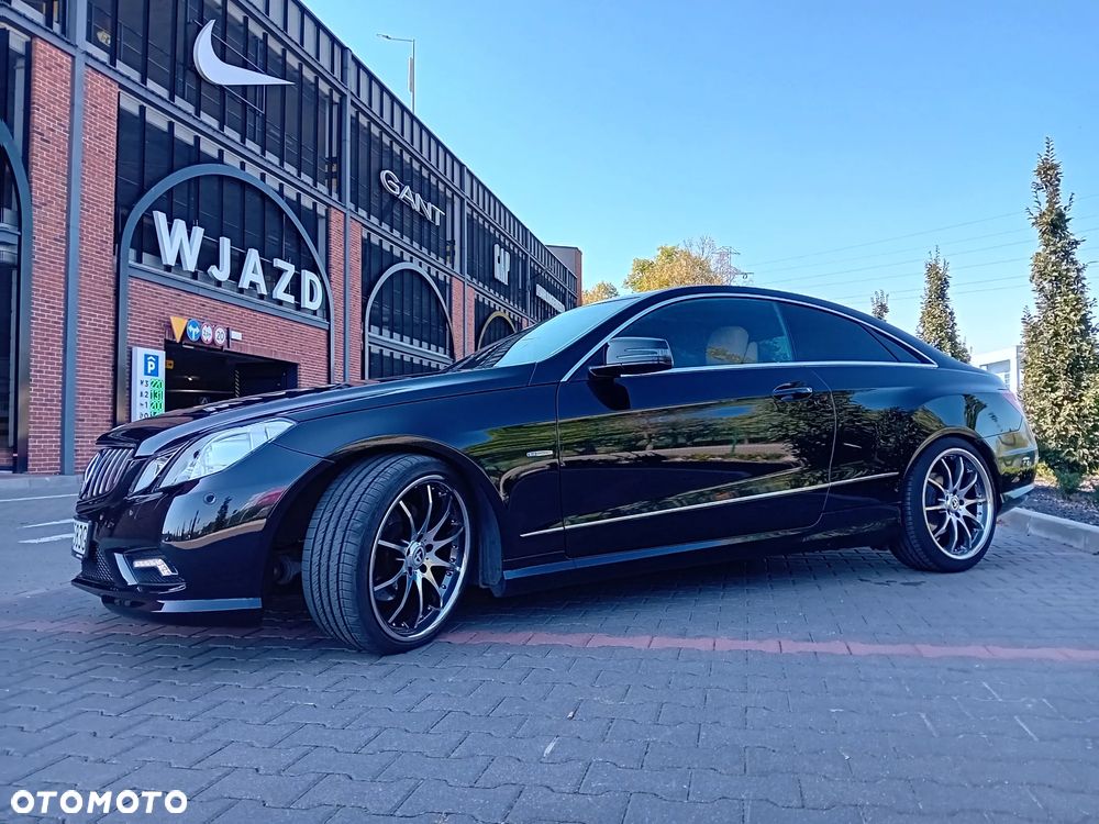 Mercedes-Benz Klasa E 350 CGI Coupe BlueEFFICIENCY 7G-TRONIC Elegance - 2