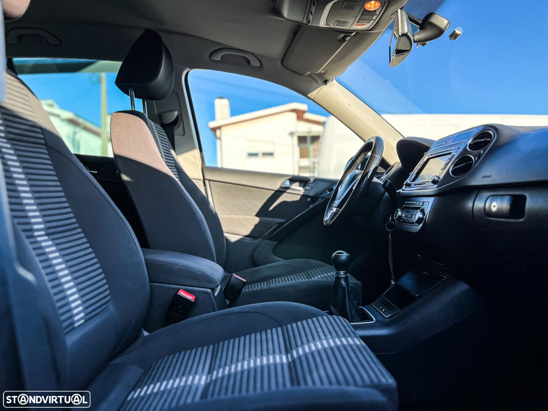 VW Tiguan 2.0 TDI Sport BlueMotion - 25