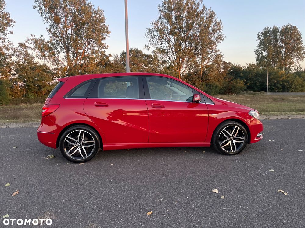 Mercedes-Benz Klasa B 200 CDI (BlueEFFICIENCY) 7G-DCT - 2