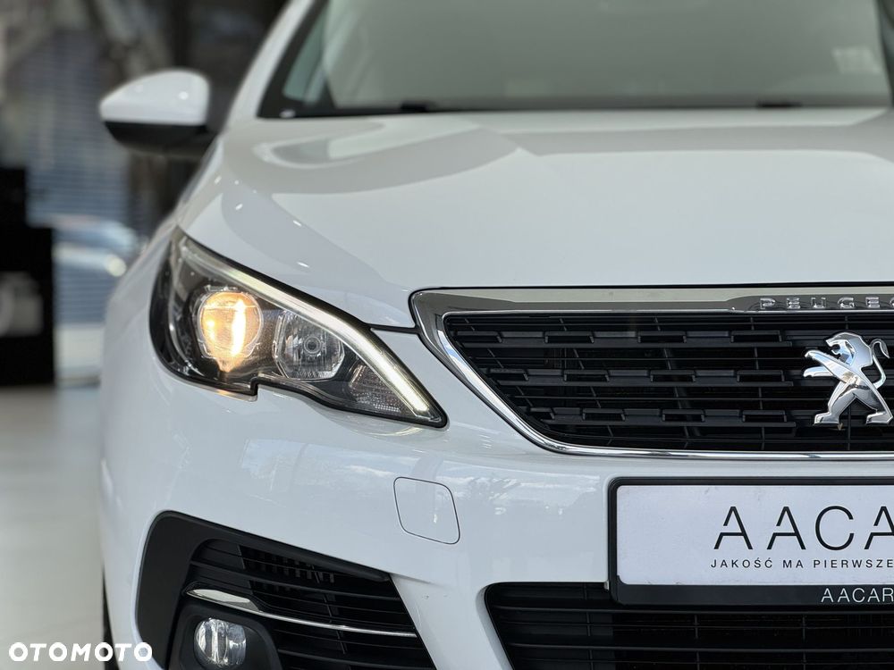 Peugeot 308 - 40