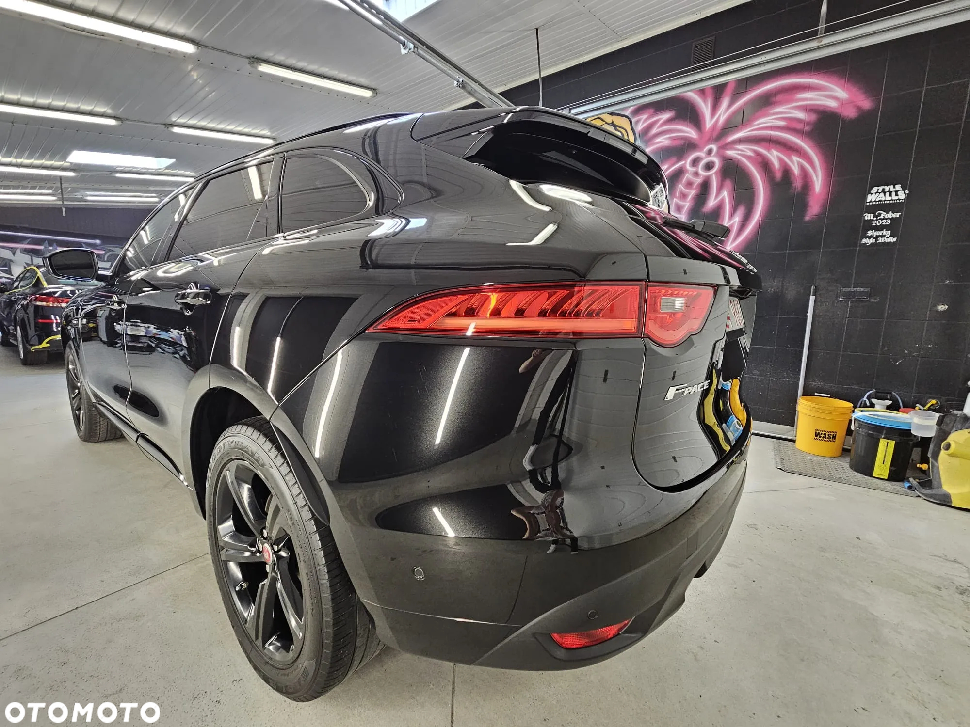 Jaguar F-Pace 35t AWD Prestige - 18