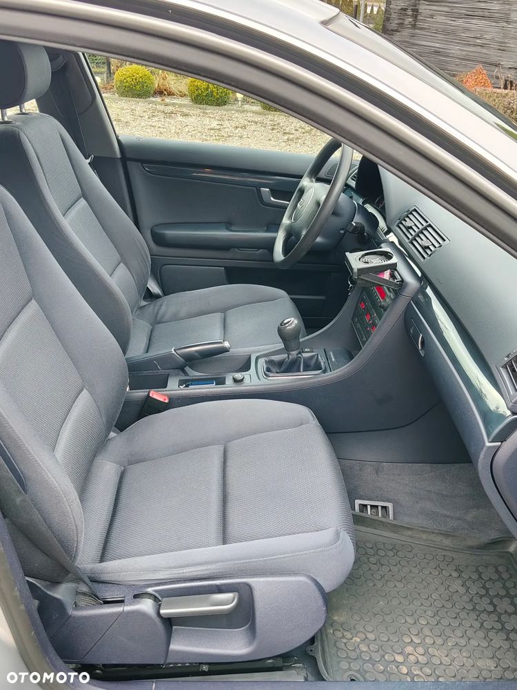 Audi A4 Limousine - 8