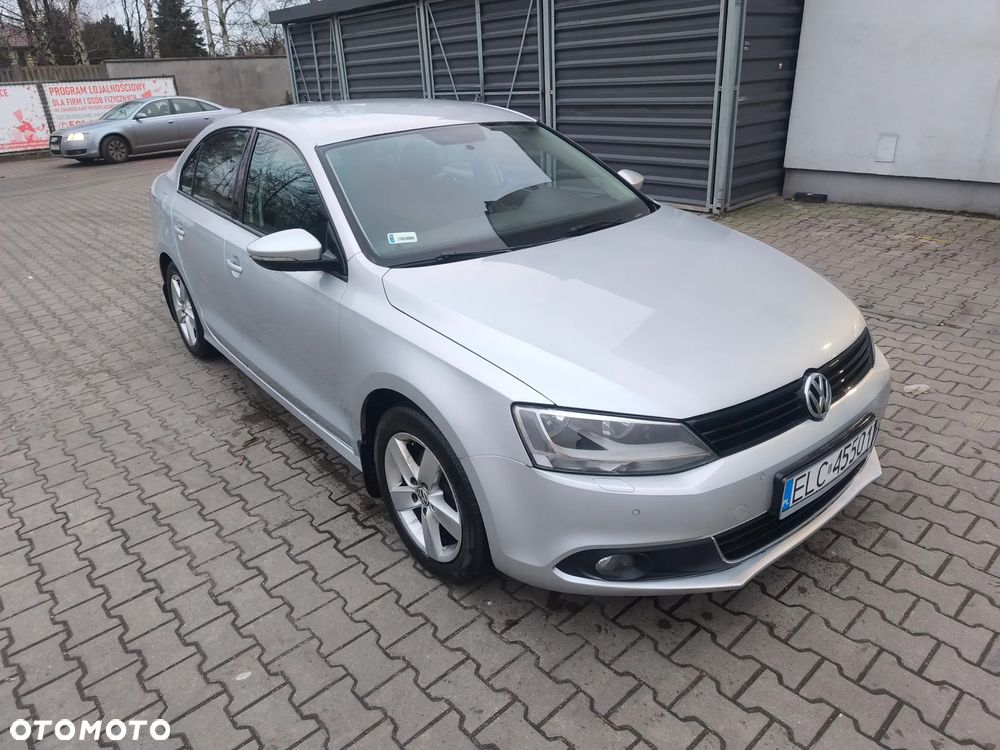 Volkswagen Jetta 1.6 TDI DPF Trendline - 1