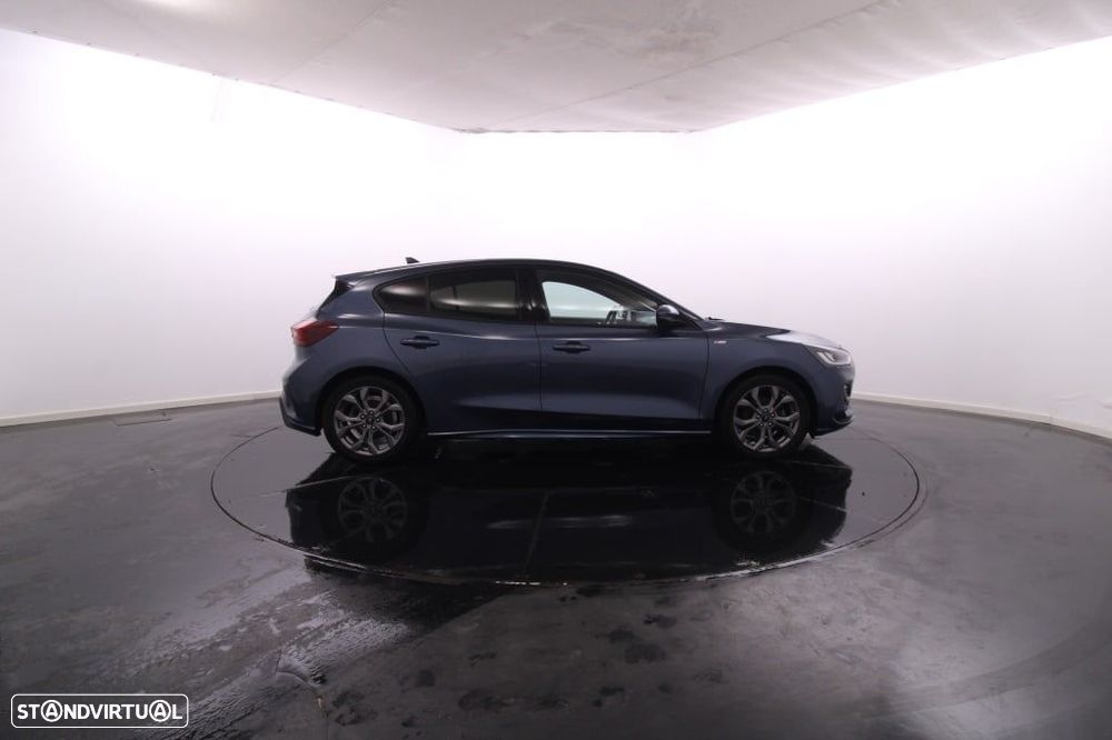 Ford Focus 1.0 EcoBoost MHEV ST-Line - 9