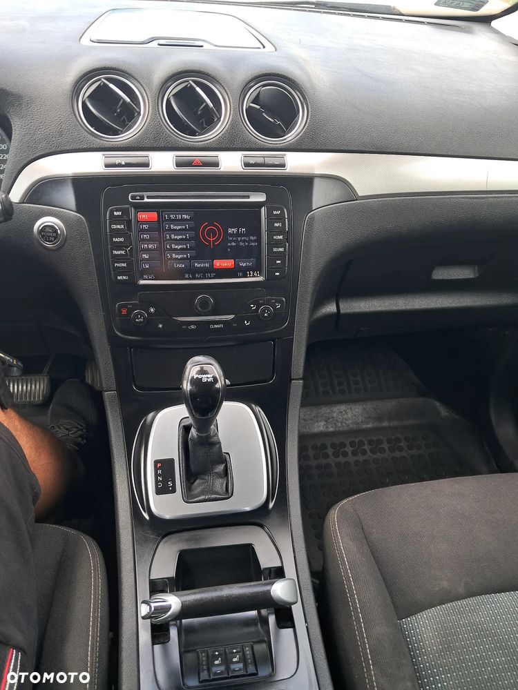 Ford Galaxy 2.0 TDCi Ghia - 19