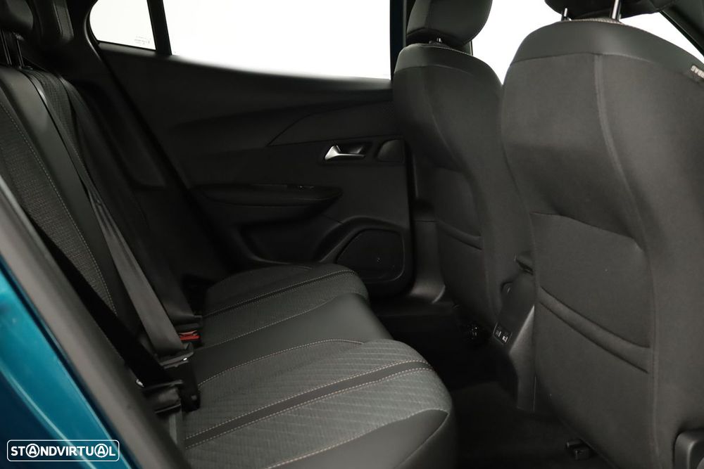 Peugeot 2008 1.2 Allure - 23