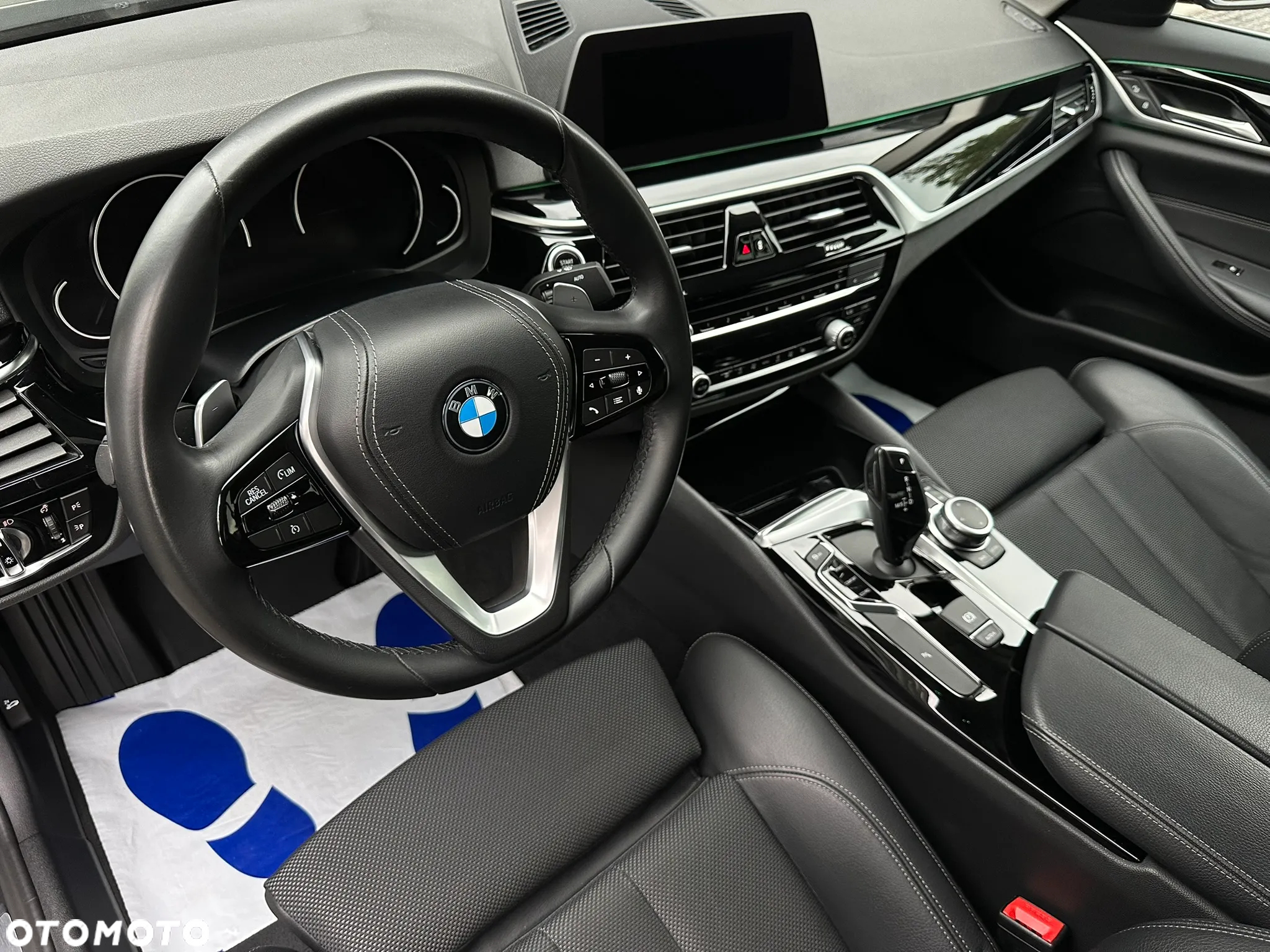 BMW Seria 5 520d xDrive Sport Line sport - 24