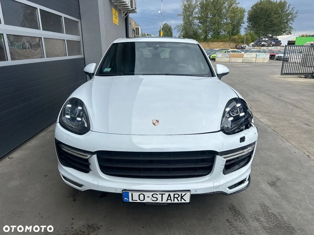 Porsche Cayenne - 6