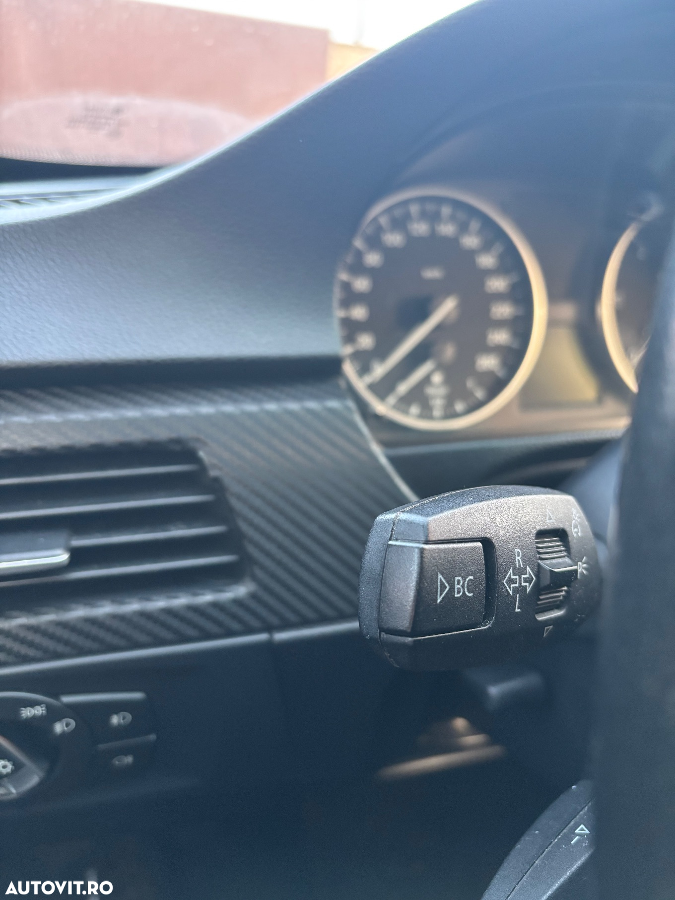 BMW Seria 3 318d - 23