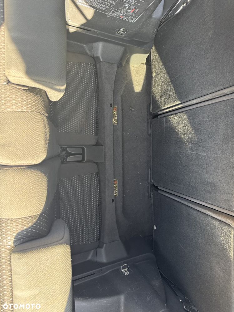 Toyota Corolla Verso 1.8 Sol - 19