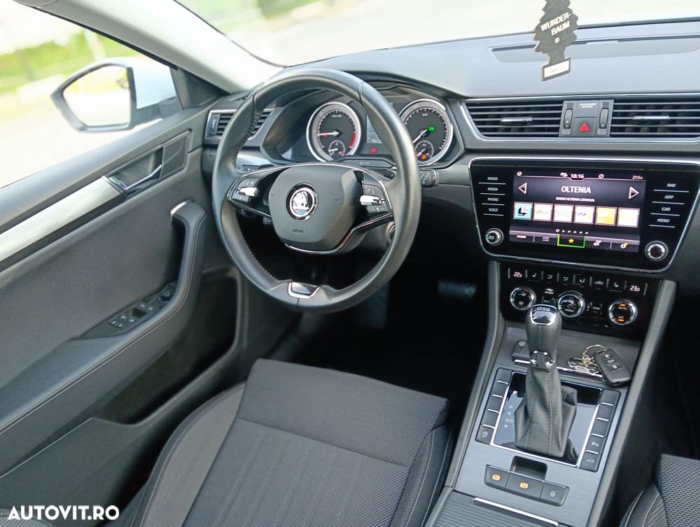 Skoda Superb 2.0 TDI DSG Sportline - 28