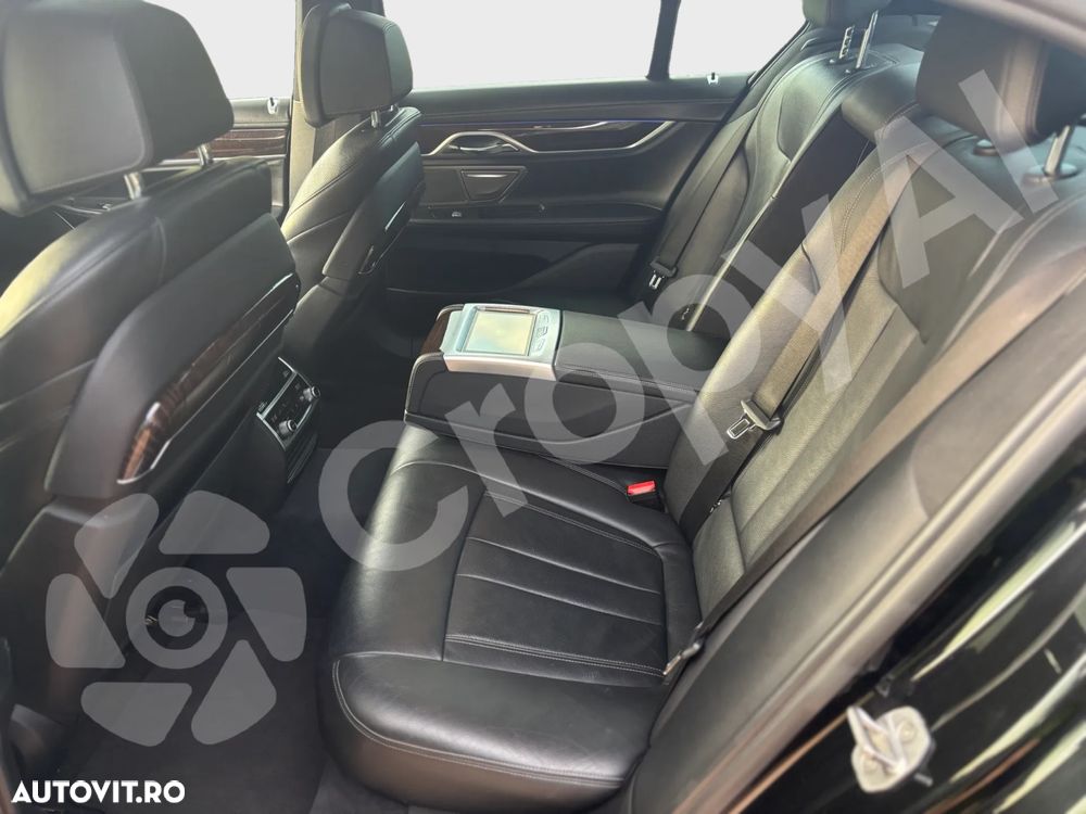 BMW Seria 7 730d xDrive - 11