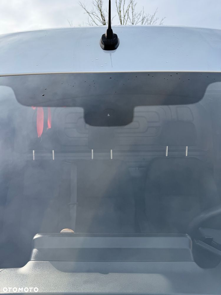 Mercedes-Benz Sprinter - 14