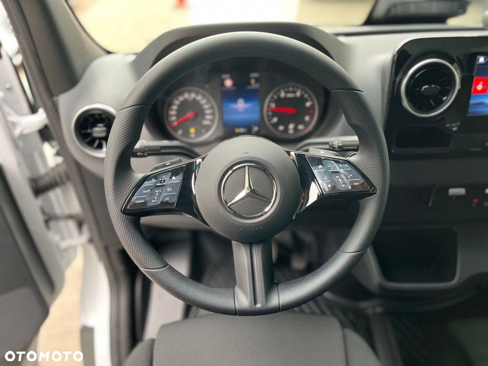 Mercedes-Benz Sprinter Sprinter - 12