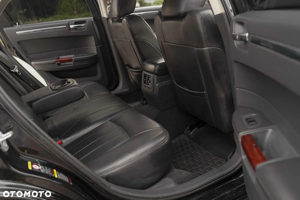 Chrysler 300C 3.0 V6 CRD - 14