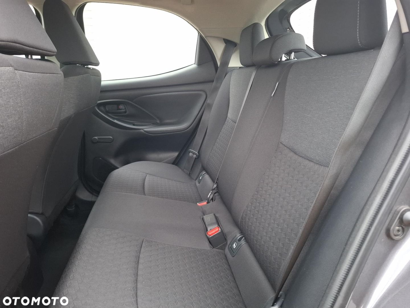 Toyota Yaris 1.5 Comfort CVT - 11