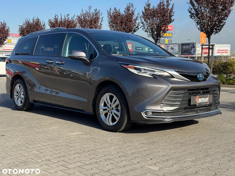 Toyota Sienna - 34