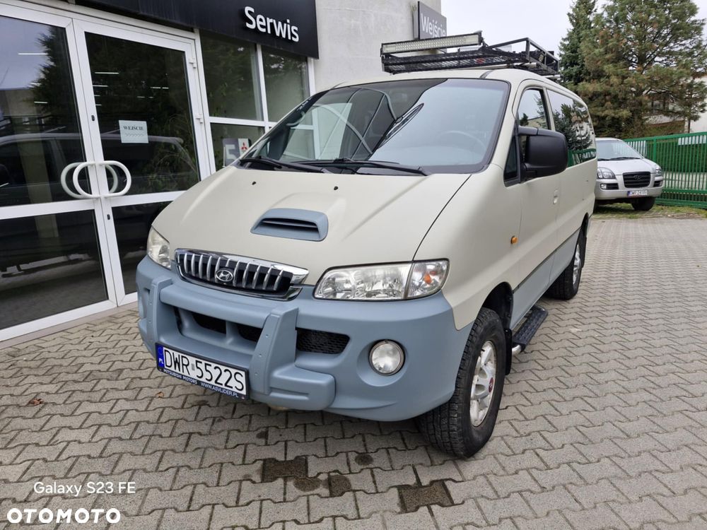 Hyundai H-1 Starex - 3