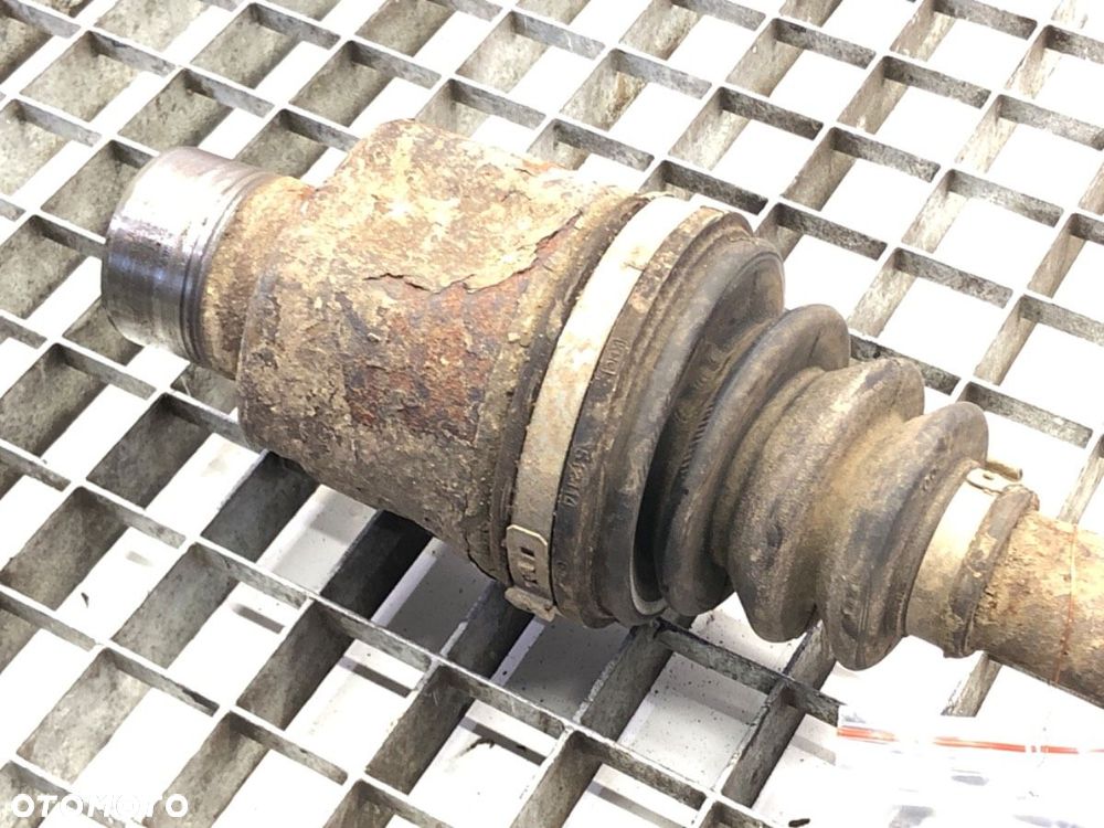 PÓŁOŚ LEWY PRZÓD  SSANGYONG KYRON 2005 - 2022 2.0 Xdi 4x4 104 kW [141 KM] olej napędowy 2005 - - 2