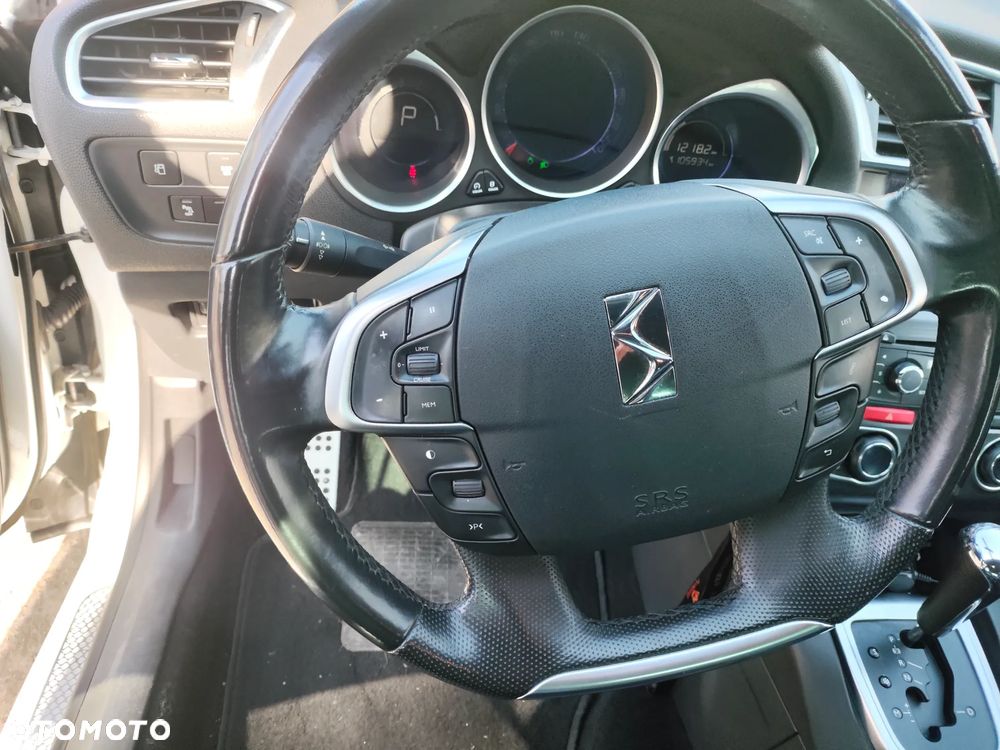 Citroën DS4 1.6 THP SoChic - 6