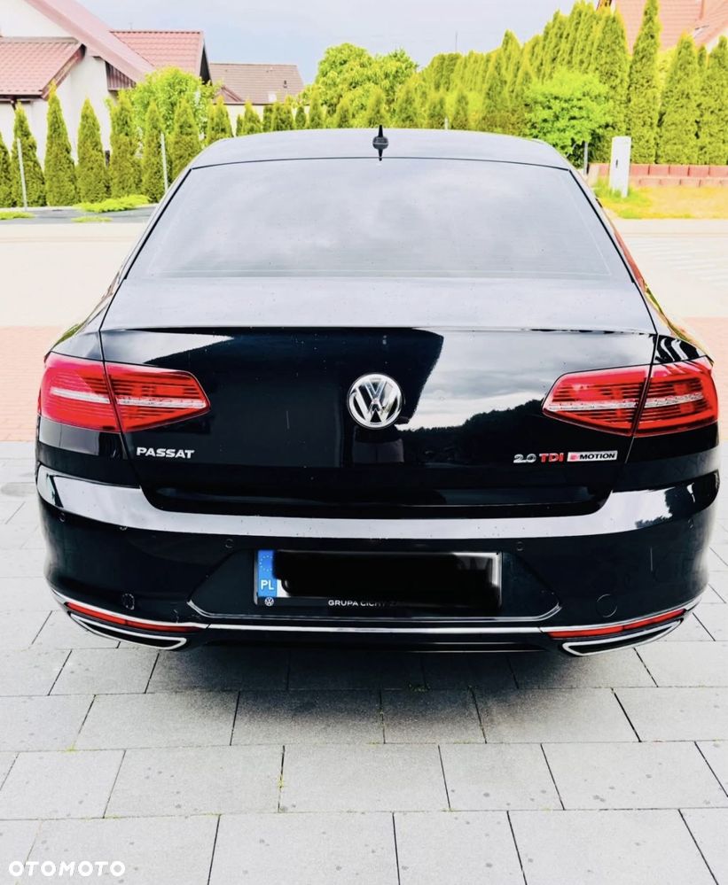 Volkswagen Passat - 2