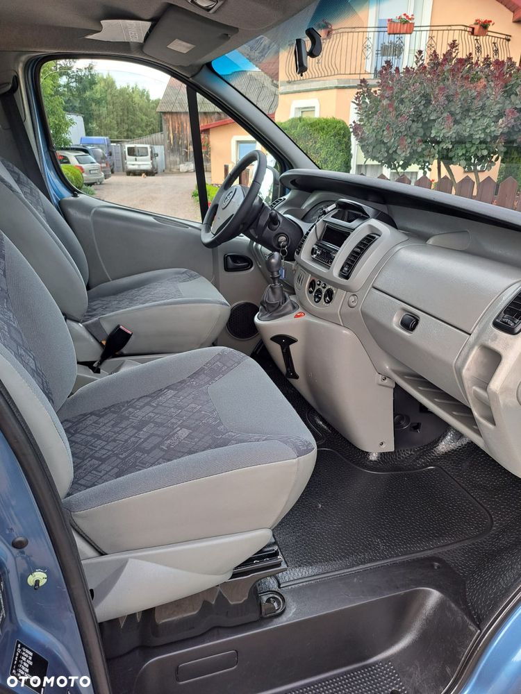 Opel Vivaro - 12