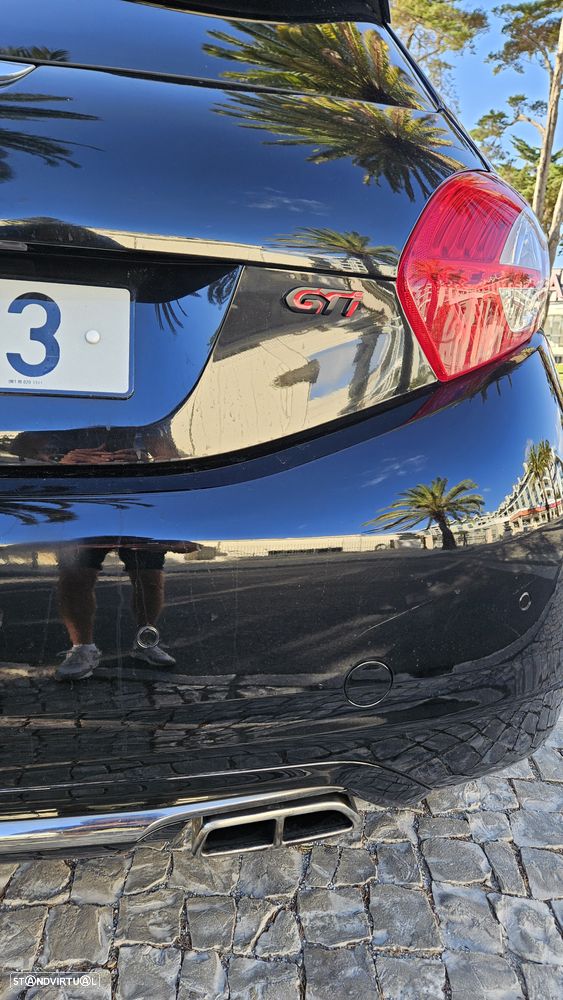 Peugeot 208 1.6 THP GTi - 10