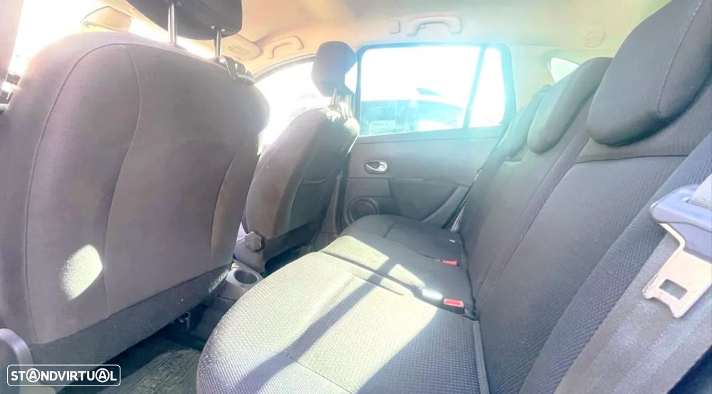 Renault Clio Break 1.2 TCE Dynamique S - 6