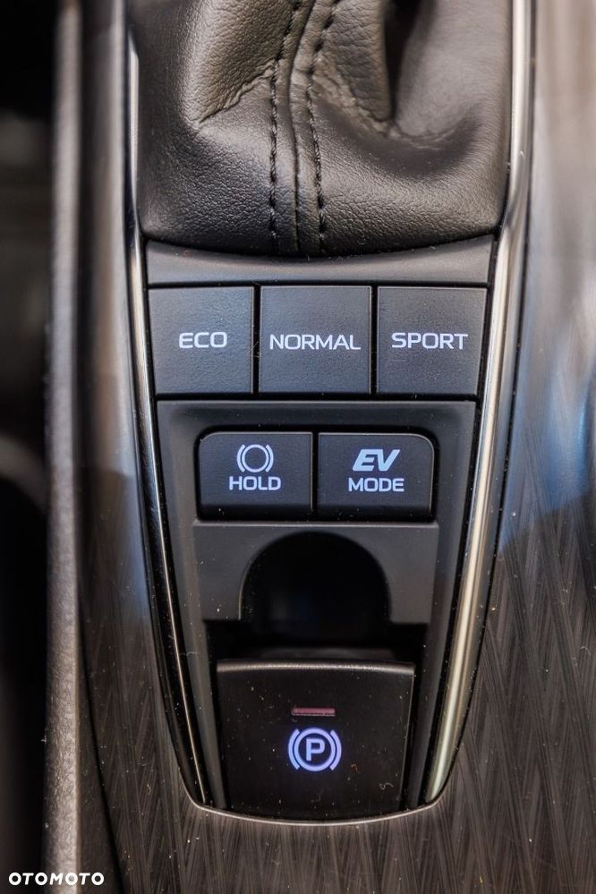 Toyota Camry - 31