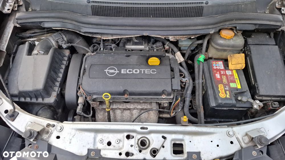Opel Zafira 1.8 - 13