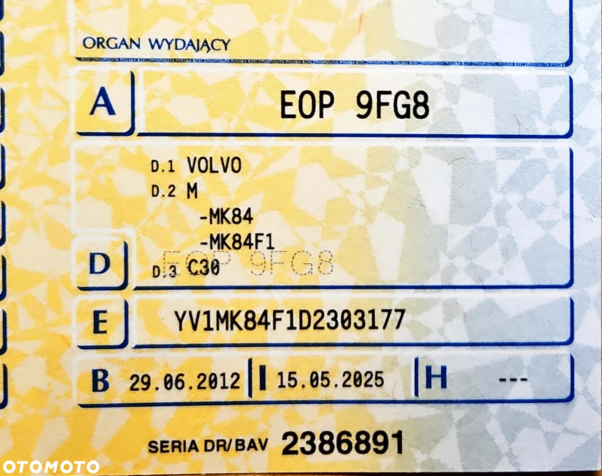 Volvo C30 D2 R-Design - 32