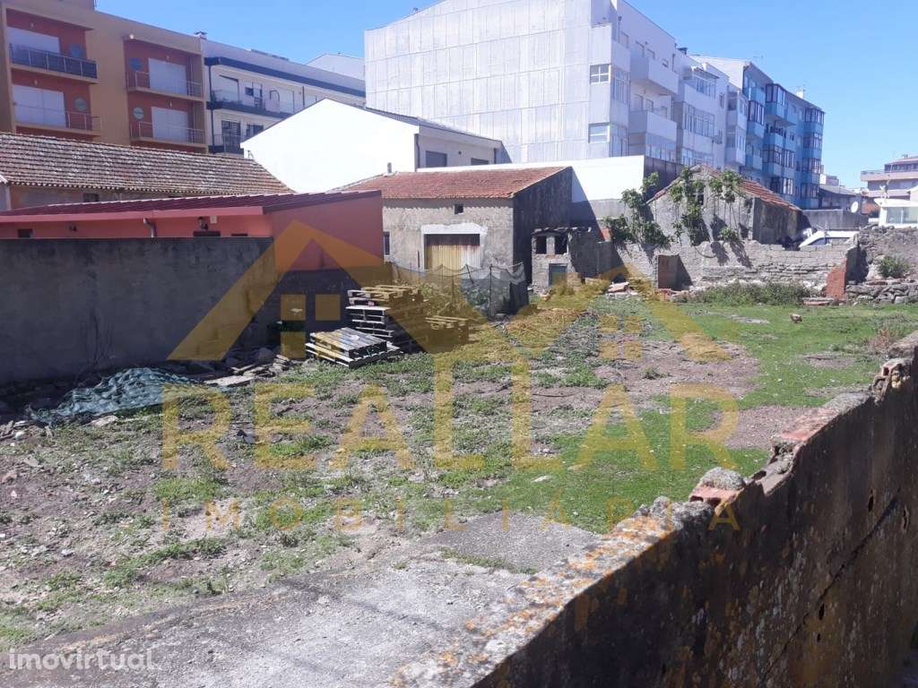 Moradia para restauro A Ver-o-Mar - Grande imagem: 2/8