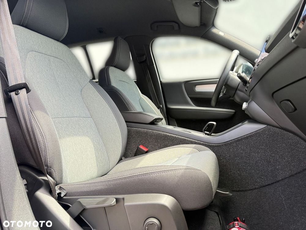 Volvo XC 40 - 23