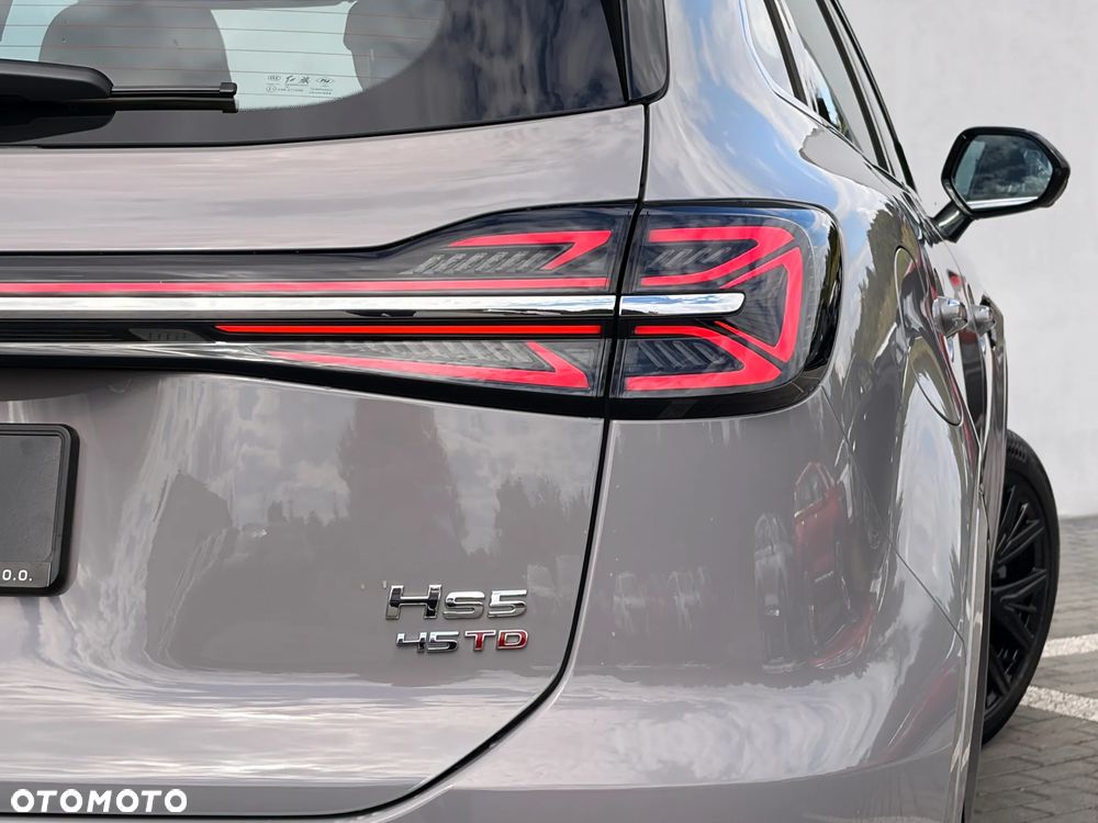 Hongqi HS5 2.0T Executive AWD - 12