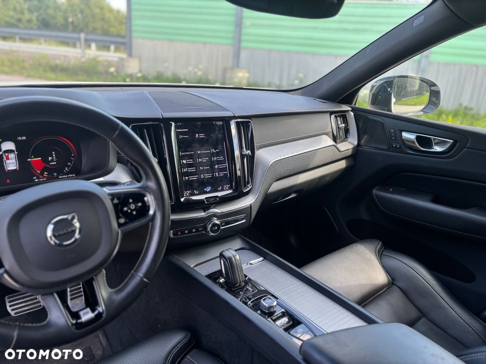 Volvo XC 60 T8 AWD Plug-In Hybrid R-Design - 20